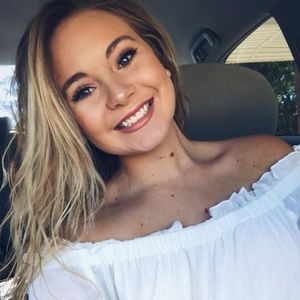 Meet your Posher, Rachelle